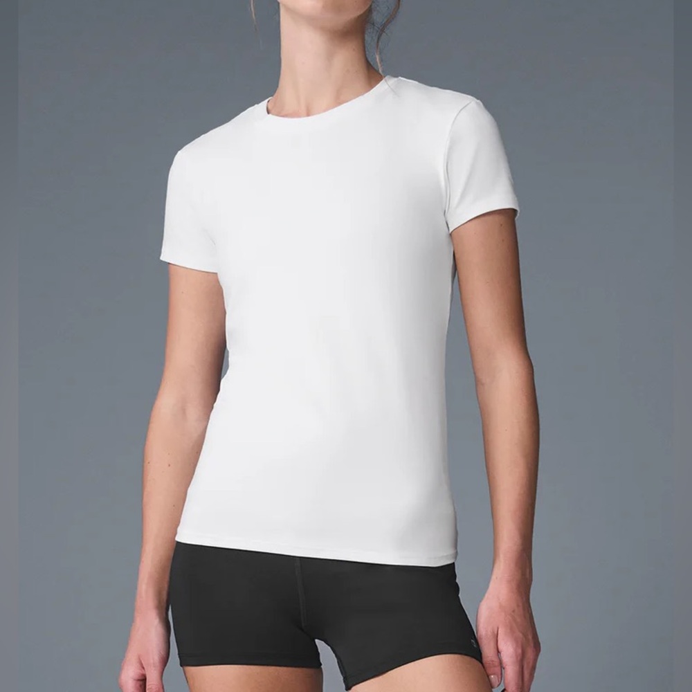 ALO Yoga White Short Sleeve Tee